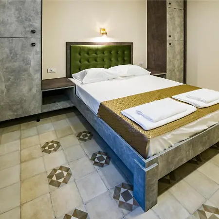 Lux Old Town דירה